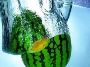 彩笔吃瓜下,笔下生花话人生