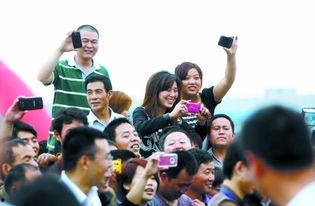 韩国选手现场吃瓜,趣味瞬间引关注